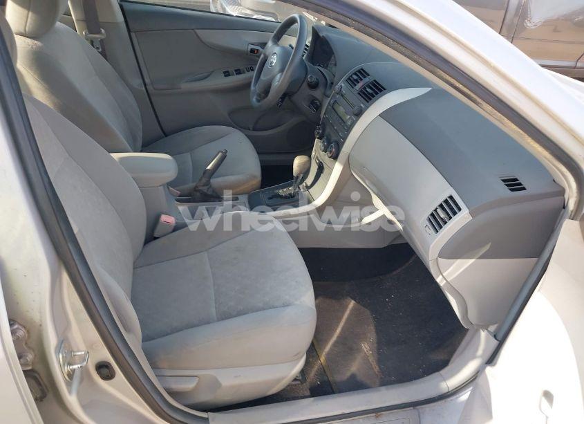 Photo 5 of 2009 Toyota Corolla LE (VIN 1NXBU40E59Z078727)