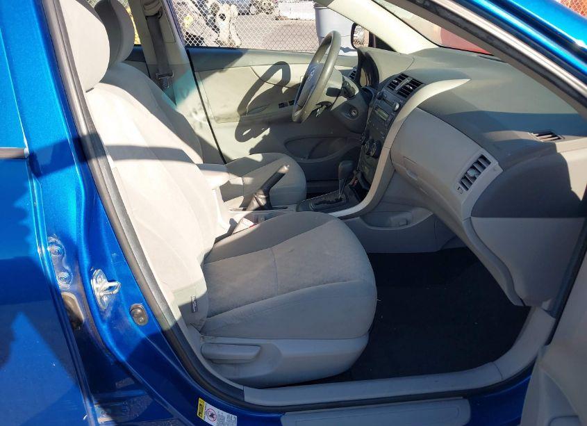 Photo 5 of 2009 Toyota Corolla LE (VIN 1NXBU40E59Z090795)