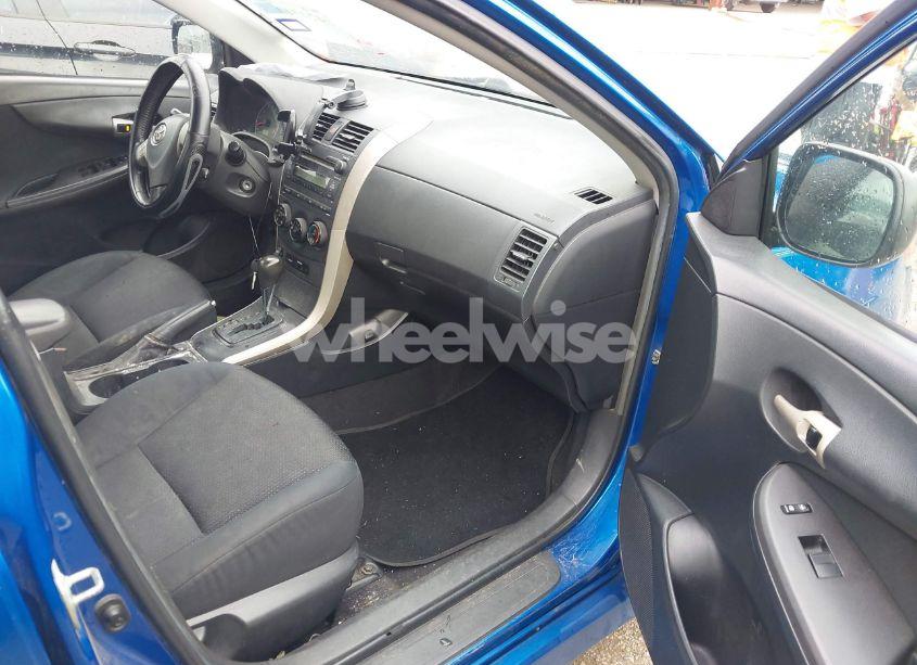 Photo 5 of 2009 Toyota Corolla S (VIN 1NXBU40E59Z091025)