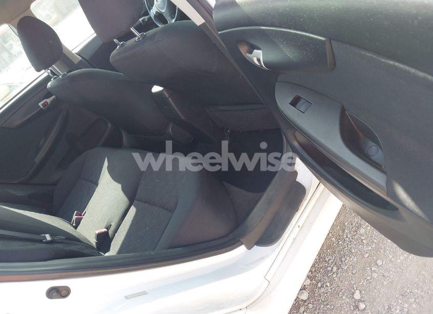 Photo 8 of 2009 Toyota Corolla S (VIN 1NXBU40E59Z104386)