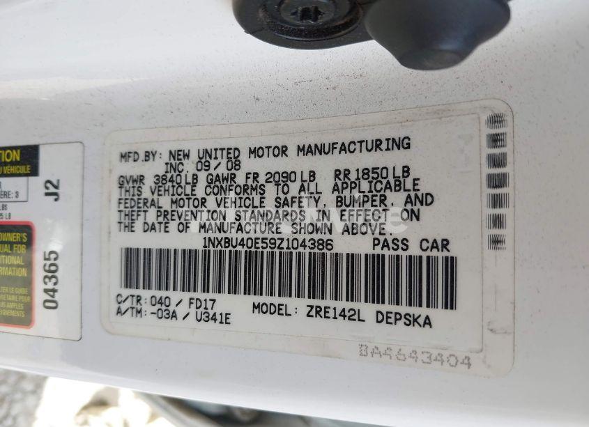 Photo 9 of 2009 Toyota Corolla S (VIN 1NXBU40E59Z104386)