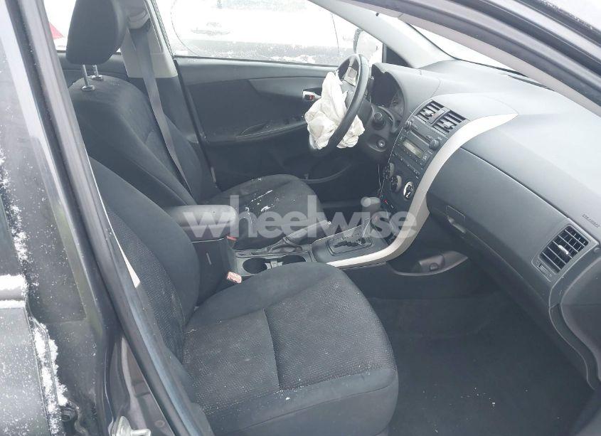 Photo 5 of 2009 Toyota Corolla S (VIN 1NXBU40E59Z141549)