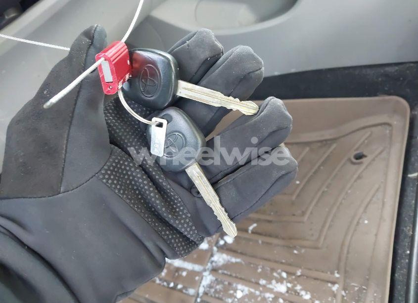 Photo 11 of 2009 Toyota Corolla (VIN 1NXBU40E69Z013823)