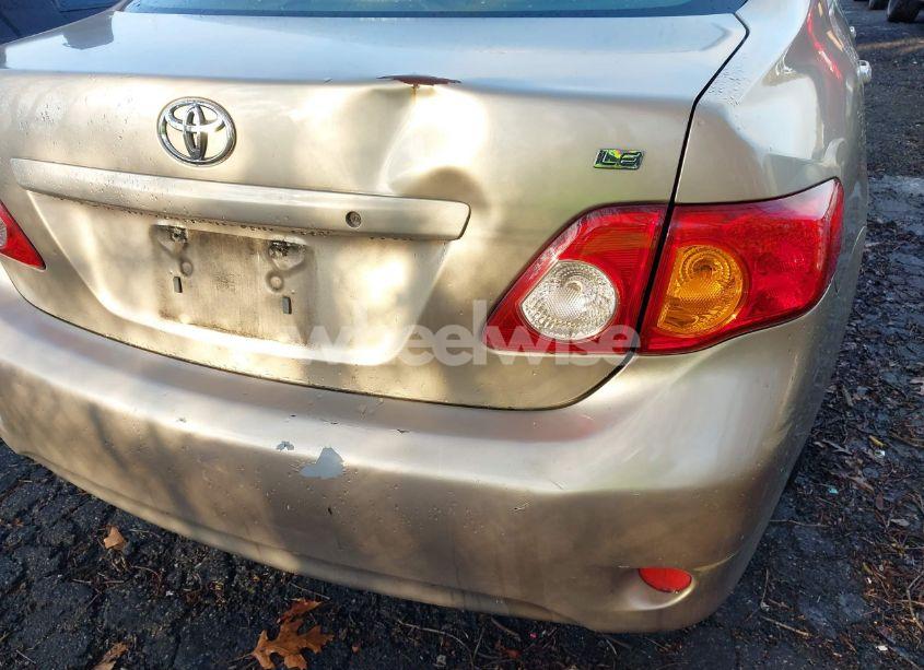 Photo 15 of 2009 Toyota Corolla LE (VIN 1NXBU40E69Z044022)