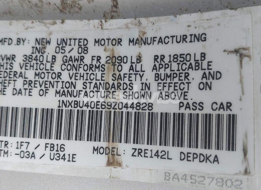 Photo 9 of 2009 Toyota Corolla LE (VIN 1NXBU40E69Z044828)