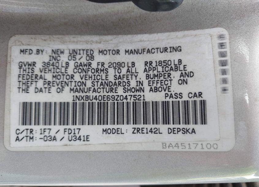 Photo 9 of 2009 Toyota Corolla S (VIN 1NXBU40E69Z047521)