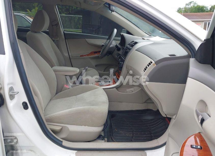 Photo 5 of 2009 Toyota Corolla XLE (VIN 1NXBU40E69Z067025)