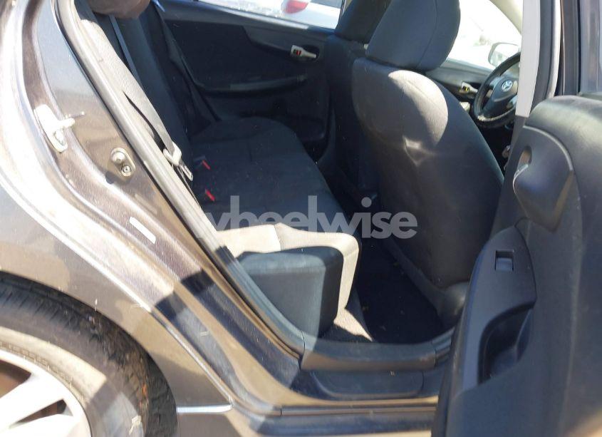 Photo 8 of 2009 Toyota Corolla S (VIN 1NXBU40E69Z102551)