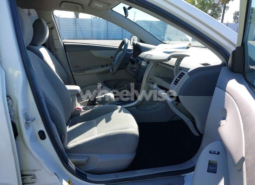 Photo 5 of 2009 Toyota Corolla LE (VIN 1NXBU40E69Z114716)