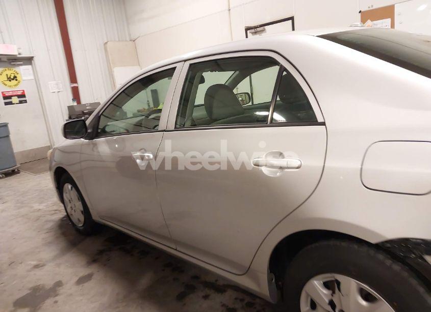 Photo 15 of 2009 Toyota Corolla LE (VIN 1NXBU40E69Z129314)