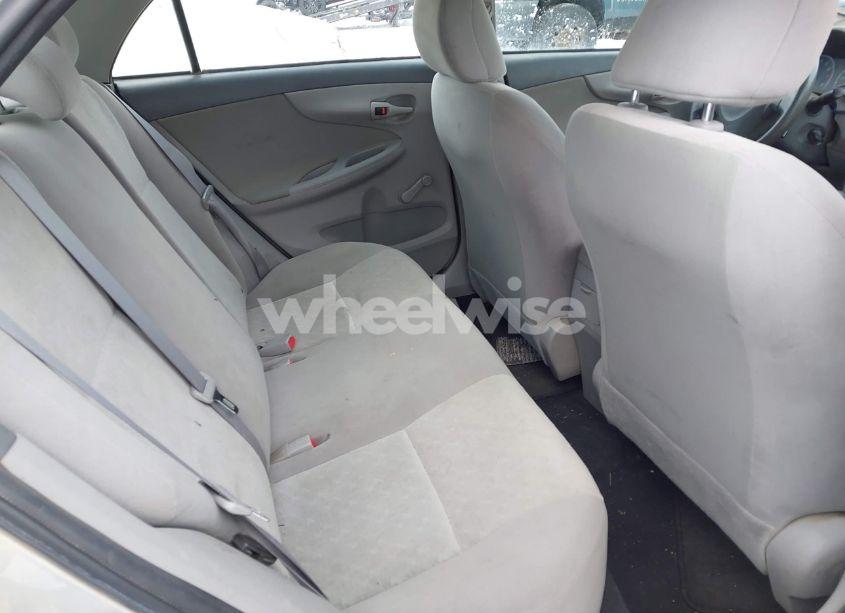 Photo 8 of 2009 Toyota Corolla (VIN 1NXBU40E69Z131984)