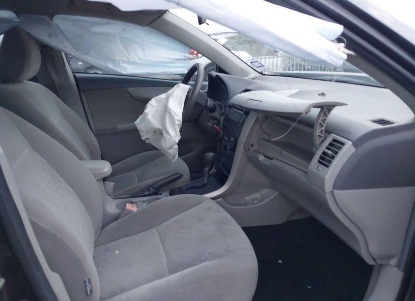 Photo 5 of 2009 Toyota Corolla LE (VIN 1NXBU40E69Z137266)