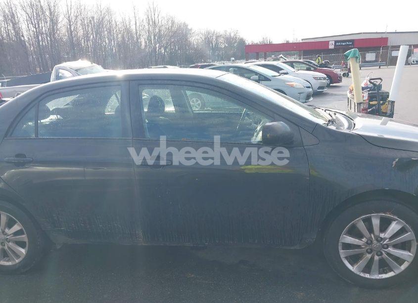 Photo 13 of 2009 Toyota Corolla S (VIN 1NXBU40E69Z146887)