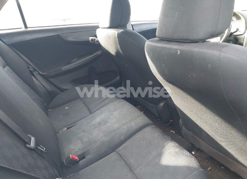 Photo 8 of 2009 Toyota Corolla S (VIN 1NXBU40E69Z146887)