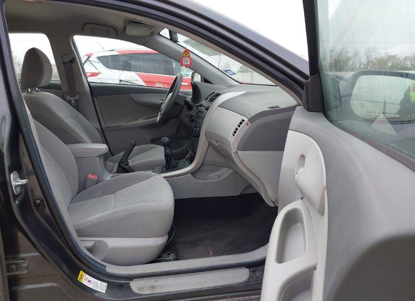 Photo 5 of 2009 Toyota Corolla (VIN 1NXBU40E79Z007089)