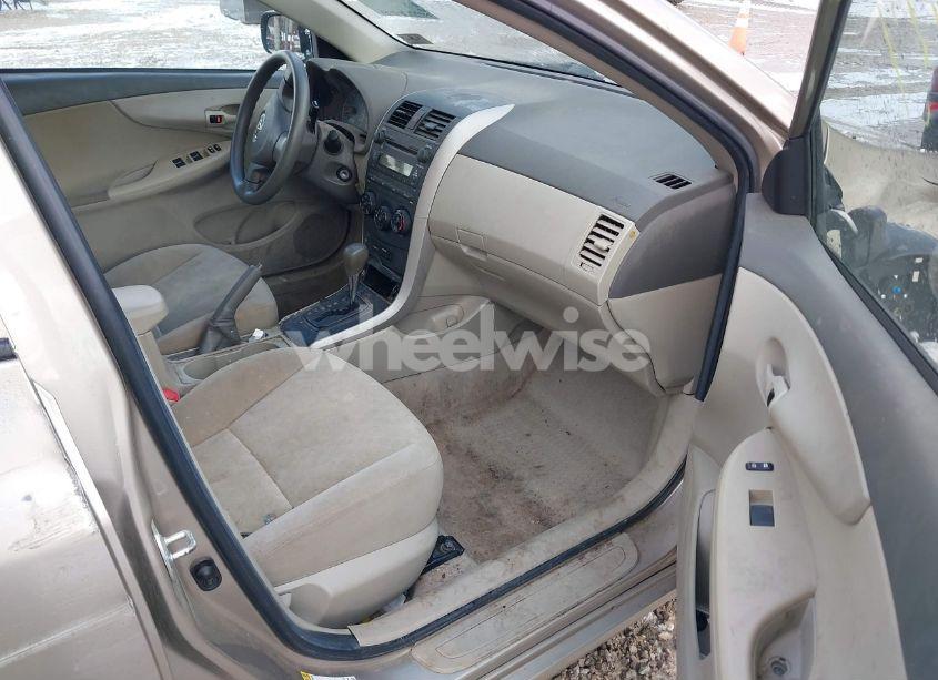 Photo 5 of 2009 Toyota Corolla LE (VIN 1NXBU40E79Z026533)