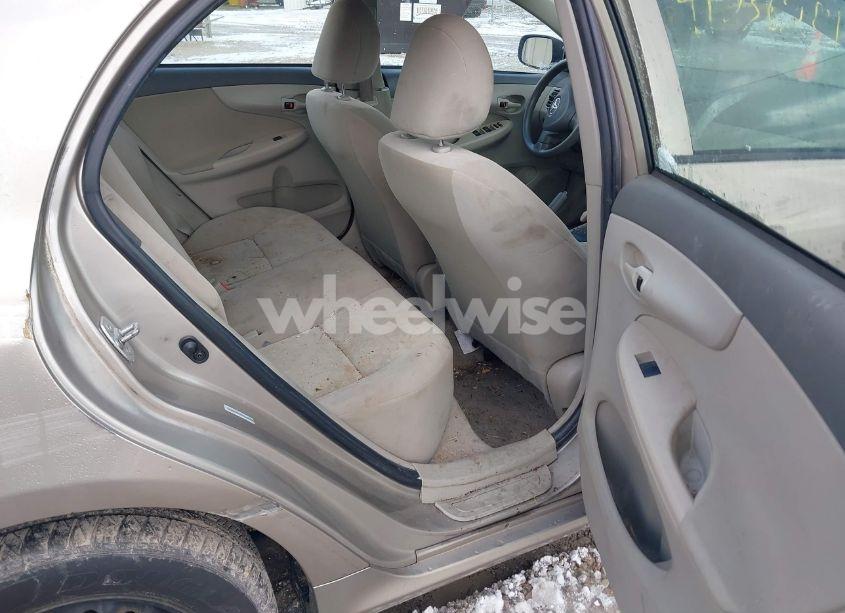 Photo 8 of 2009 Toyota Corolla LE (VIN 1NXBU40E79Z026533)