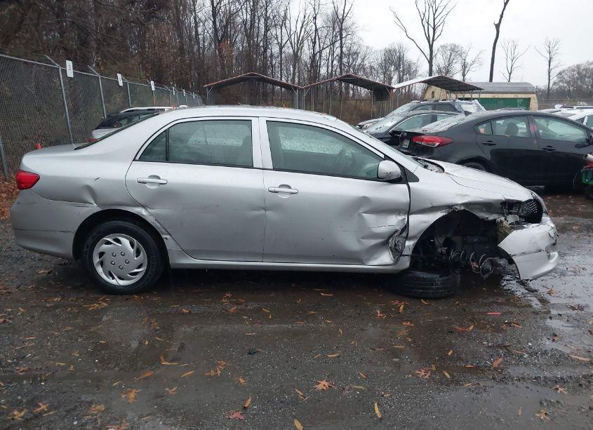 Photo 13 of 2009 Toyota Corolla LE (VIN 1NXBU40E79Z044840)