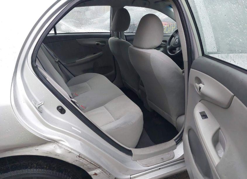 Photo 8 of 2009 Toyota Corolla LE (VIN 1NXBU40E79Z044840)