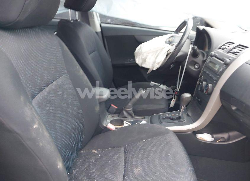 Photo 5 of 2009 Toyota Corolla S (VIN 1NXBU40E79Z088501)