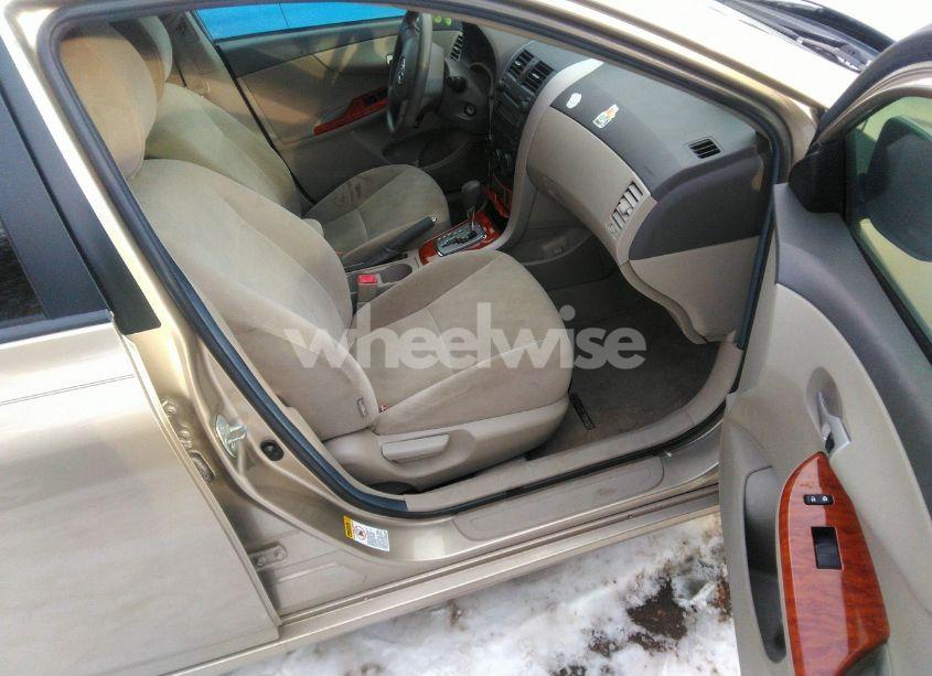 Photo 5 of 2009 Toyota Corolla XLE (VIN 1NXBU40E89Z005058)