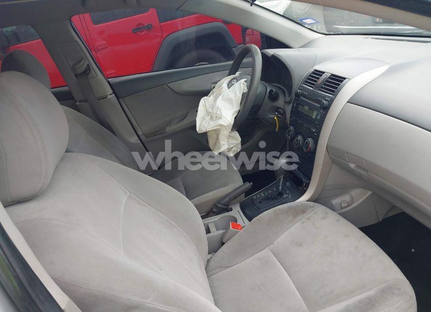 Photo 5 of 2009 Toyota Corolla LE (VIN 1NXBU40E89Z008803)