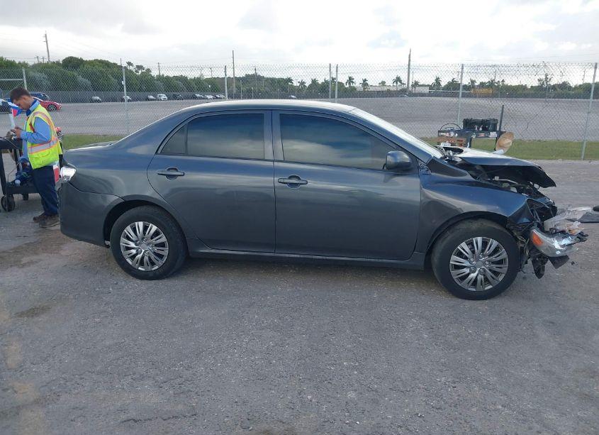 Photo 14 of 2009 Toyota Corolla LE (VIN 1NXBU40E89Z038612)