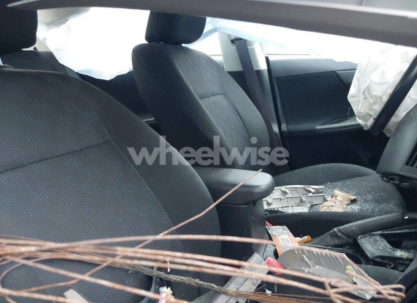 Photo 5 of 2009 Toyota Corolla S (VIN 1NXBU40E89Z050193)