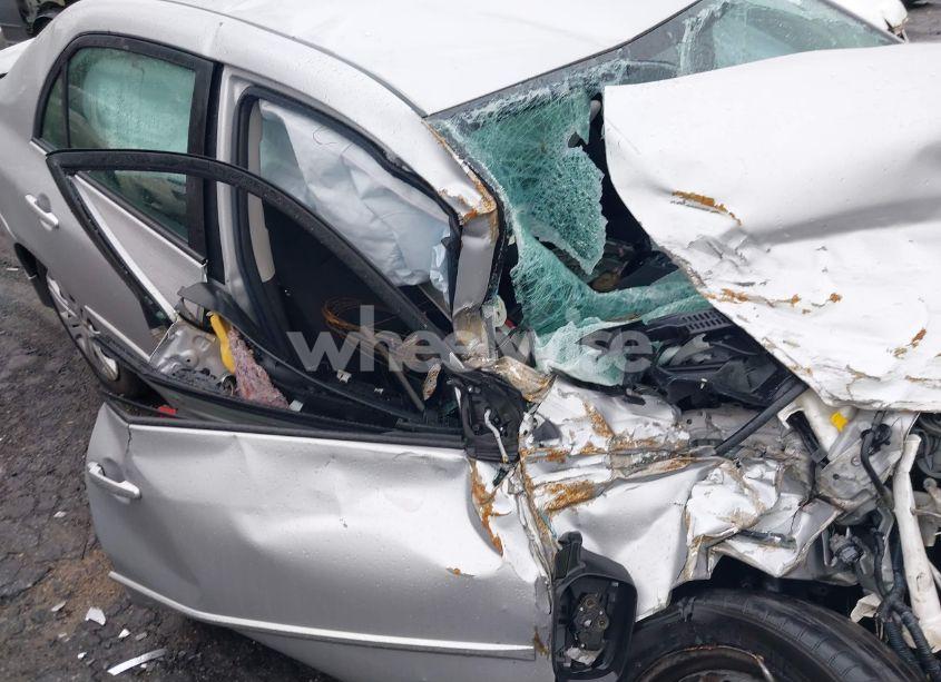 Photo 6 of 2009 Toyota Corolla S (VIN 1NXBU40E89Z050193)