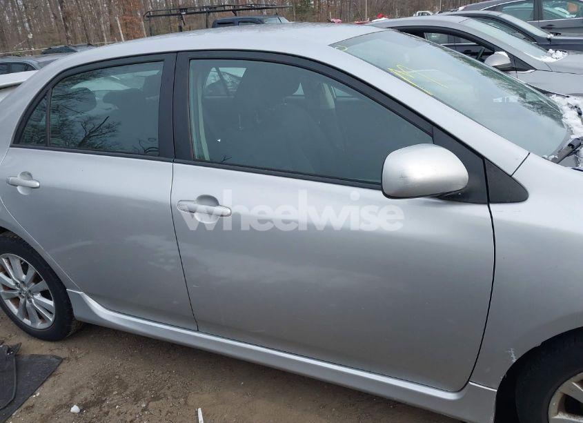 Photo 14 of 2009 Toyota Corolla S (VIN 1NXBU40E89Z060772)