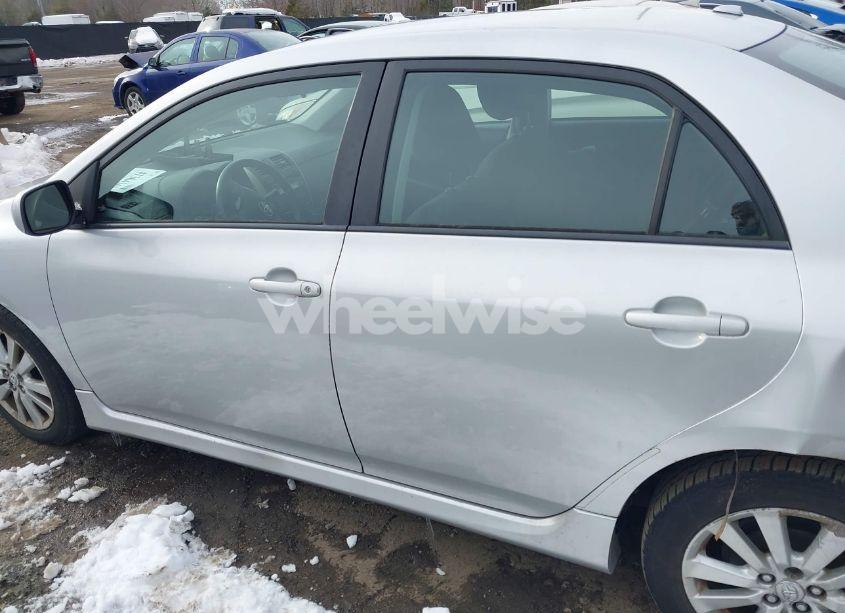 Photo 15 of 2009 Toyota Corolla S (VIN 1NXBU40E89Z060772)