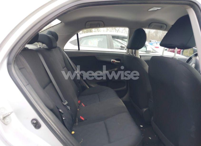 Photo 8 of 2009 Toyota Corolla S (VIN 1NXBU40E89Z060772)