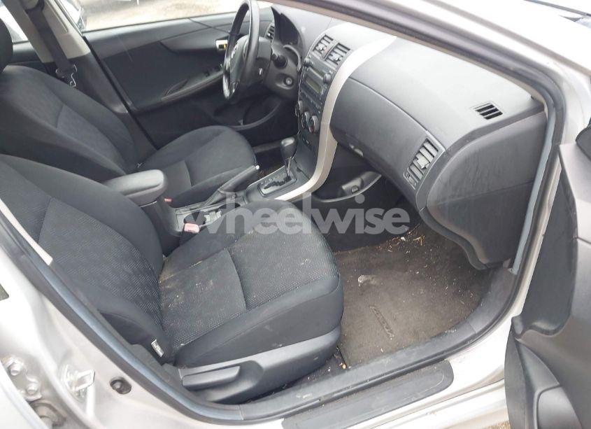 Photo 5 of 2009 Toyota Corolla LE/S/XLE (VIN 1NXBU40E89Z097532)