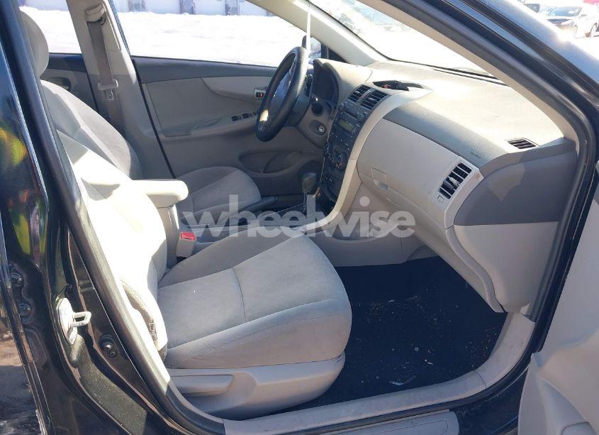 Photo 5 of 2009 Toyota Corolla LE (VIN 1NXBU40E89Z100929)