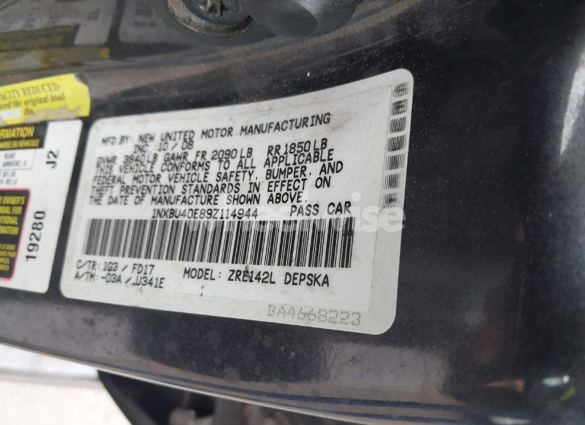 Photo 9 of 2009 Toyota Corolla S (VIN 1NXBU40E89Z114944)