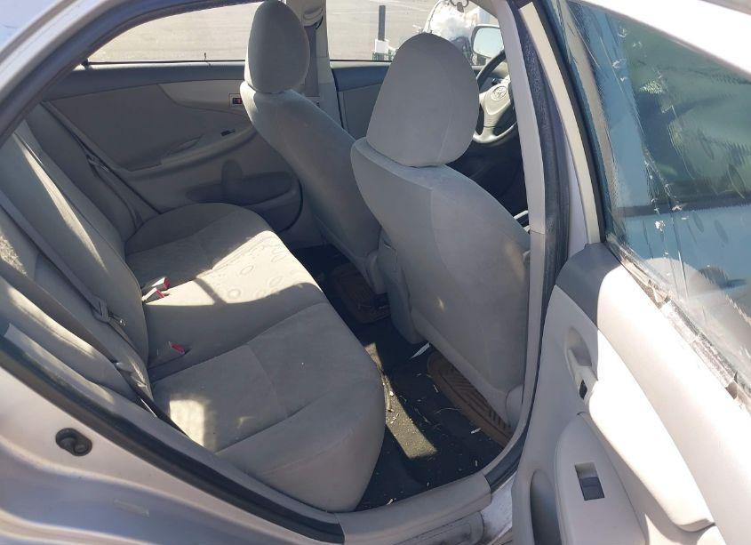 Photo 8 of 2009 Toyota Corolla LE (VIN 1NXBU40E89Z153730)