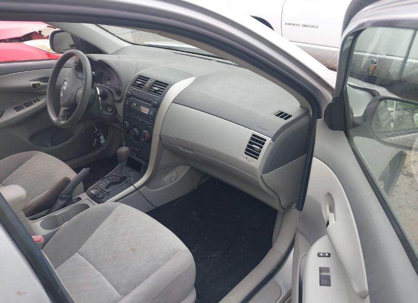 Photo 5 of 2009 Toyota Corolla LE (VIN 1NXBU40E89Z159656)