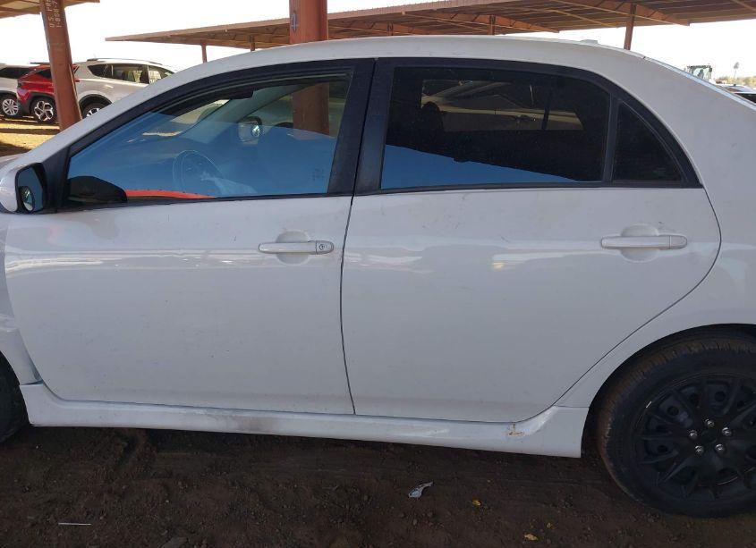 Photo 14 of 2009 Toyota Corolla S (VIN 1NXBU40E89Z162170)