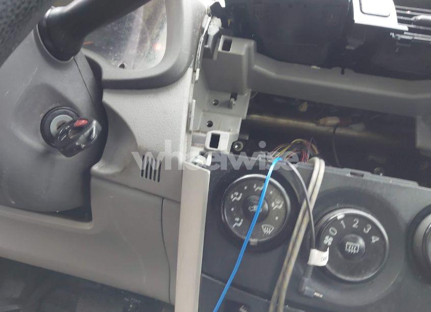 Photo 10 of 2009 Toyota Corolla LE (VIN 1NXBU40E99Z024895)