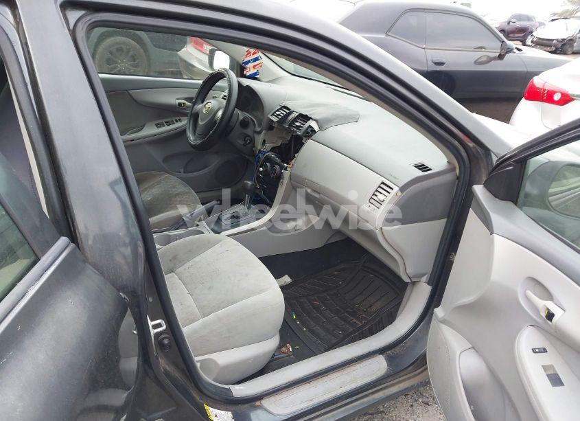 Photo 5 of 2009 Toyota Corolla LE (VIN 1NXBU40E99Z024895)