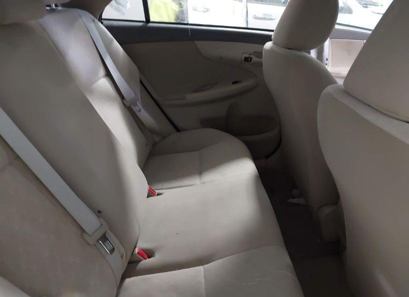 Photo 8 of 2009 Toyota Corolla LE (VIN 1NXBU40E99Z032124)