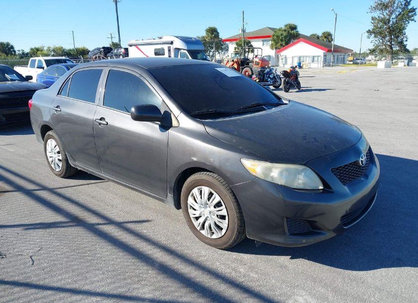 2009 Toyota Corolla LE (VIN 1NXBU40E99Z052700) main photo