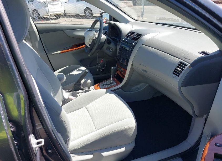 Photo 5 of 2009 Toyota Corolla LE (VIN 1NXBU40E99Z062739)