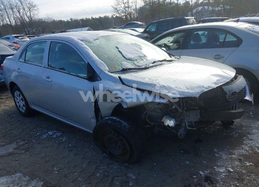 2009 Toyota Corolla LE (VIN 1NXBU40E99Z112426) main photo