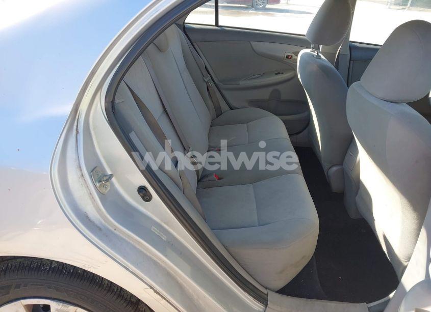 Photo 8 of 2009 Toyota Corolla LE (VIN 1NXBU40E99Z120235)