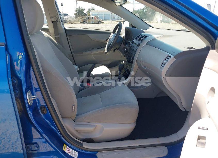 Photo 5 of 2009 Toyota Corolla LE (VIN 1NXBU40E99Z120820)