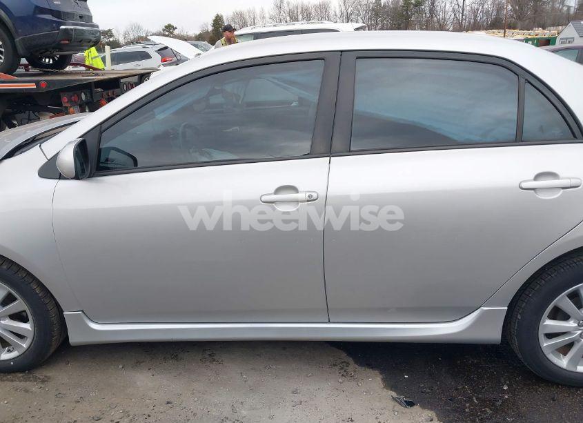 Photo 14 of 2009 Toyota Corolla S (VIN 1NXBU40E99Z153476)