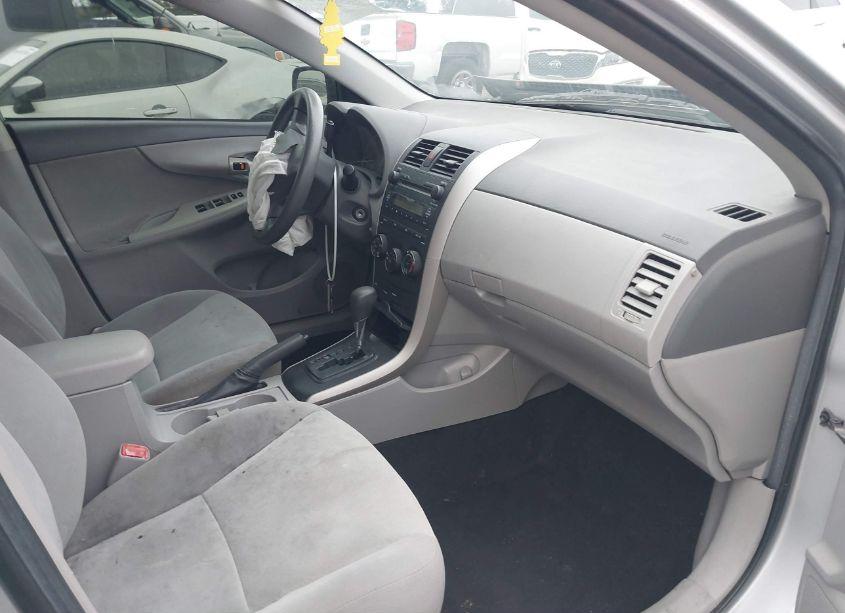 Photo 5 of 2009 Toyota Corolla LE (VIN 1NXBU40E99Z154756)