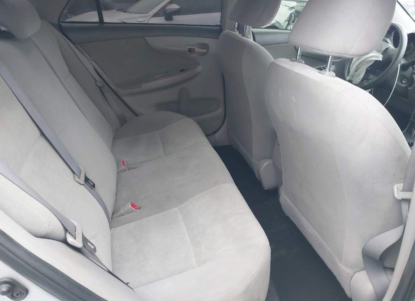 Photo 8 of 2009 Toyota Corolla LE (VIN 1NXBU40E99Z154756)