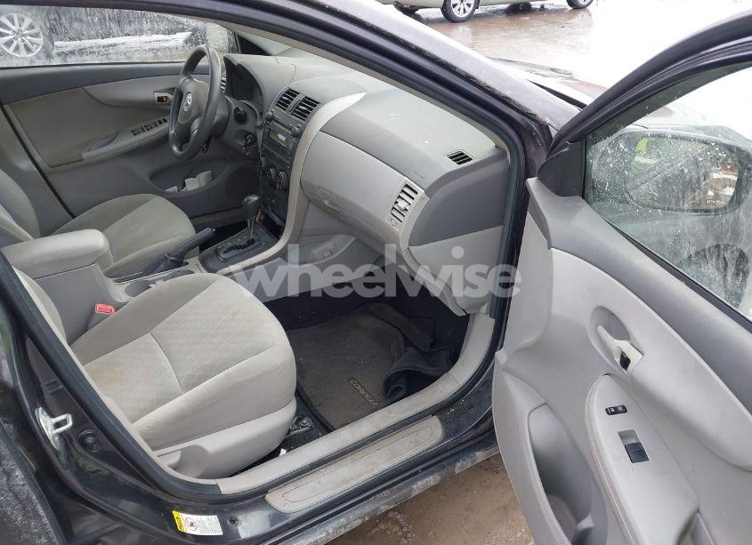Photo 5 of 2009 Toyota Corolla LE (VIN 1NXBU40E99Z160220)